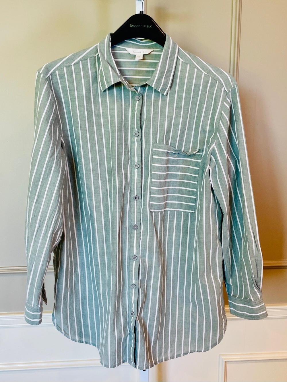 Garnet Hill Women's 12 Blouse Button Down Shirt Organic Cotton Sage Green Stripe